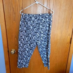 Women's maternity capris